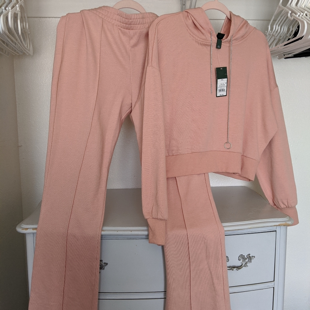 Crop sweat suit